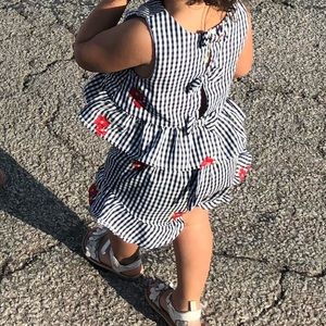 Can’t go wrong with this two piece. Used once.